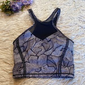 Lululemon Get It Om Bra in Mini Dottie Tribe sz 4